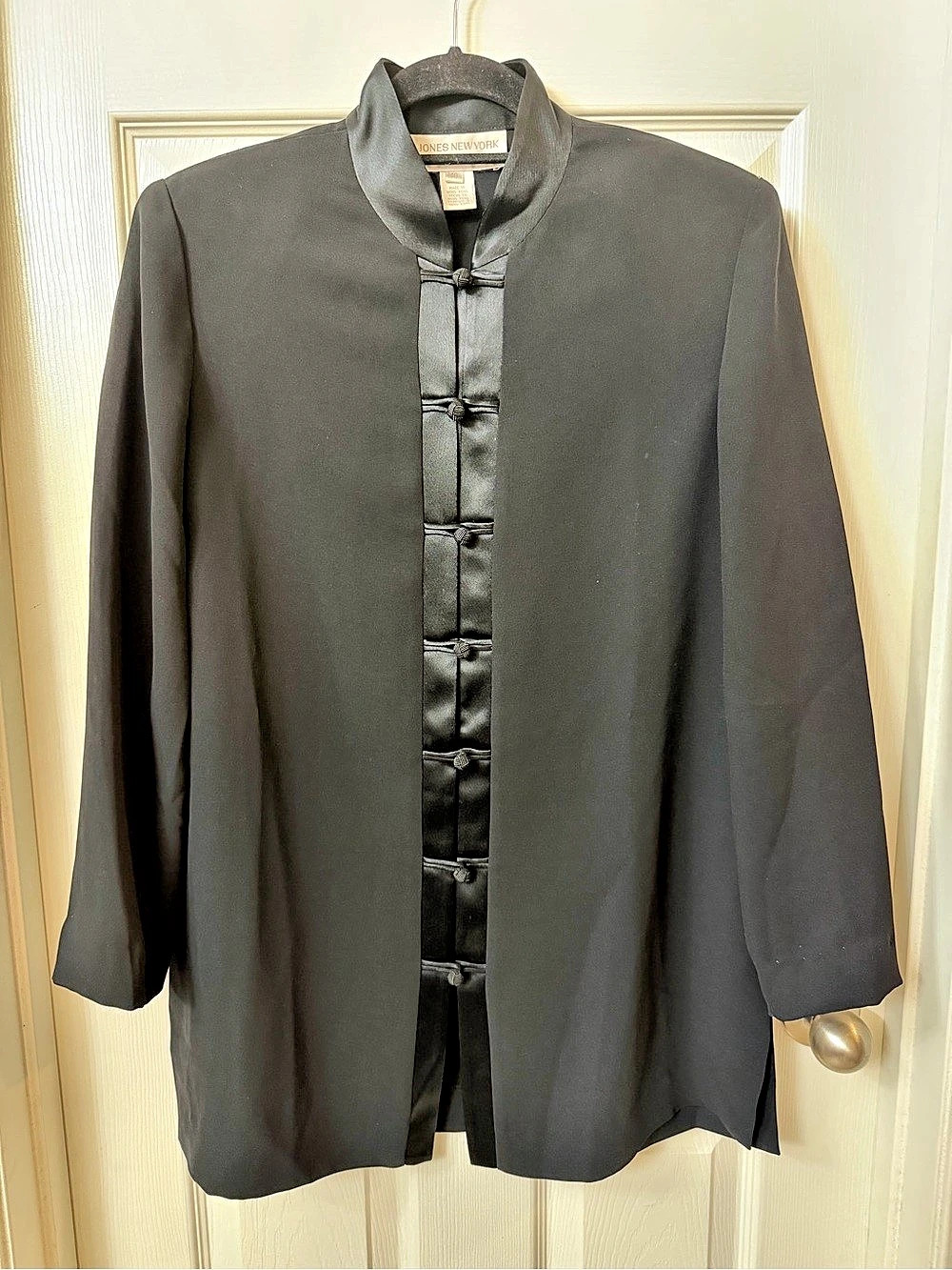 Jones New York Vintage Black Mandarin Collar Frog Closure Jacket Size 10